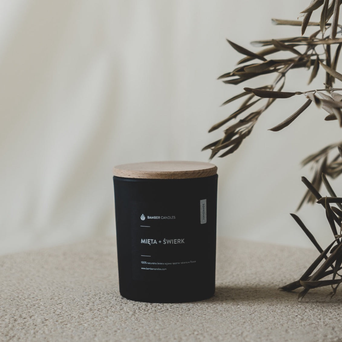 Aromatherapy Candle in Frosted Black Glass
